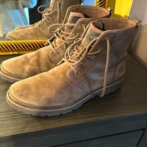 Men’s UGG boots - size 13
